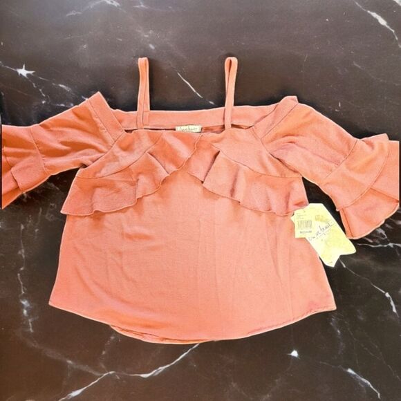 NWT CRAVEβFAME Women's Rosewood Mauve Ruffle Cold Shoulder Top Size Medium - Picture 15 of 16